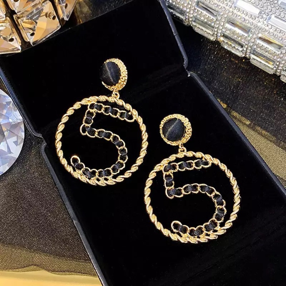 Sale‼️no discount fashion luxury jewelry boutique earrings tassel
